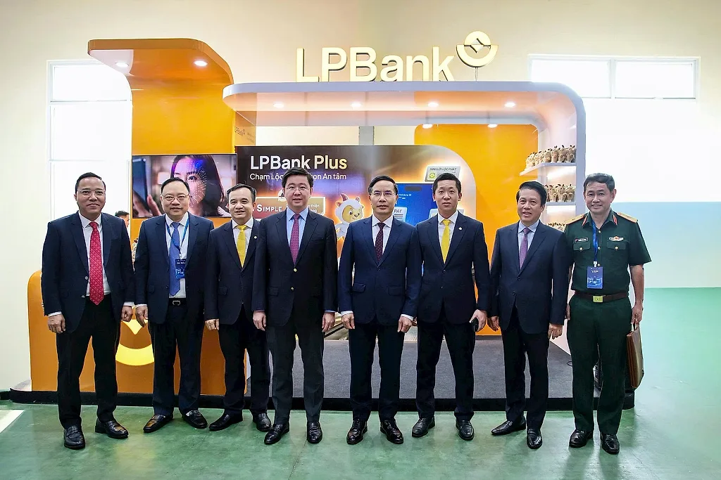 Từ LPBank Plus đến Lộc Phát Shop: LPBank giới thiệu các giải pháp số tại sự kiện Chuyển đổi số ngành Ngân hàng