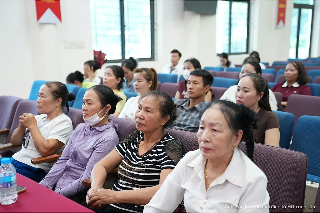 Nông dân, hộ kinh doanh bán hàng trên thương mại điện tử: Hiệu quả 'đo' bằng gì?