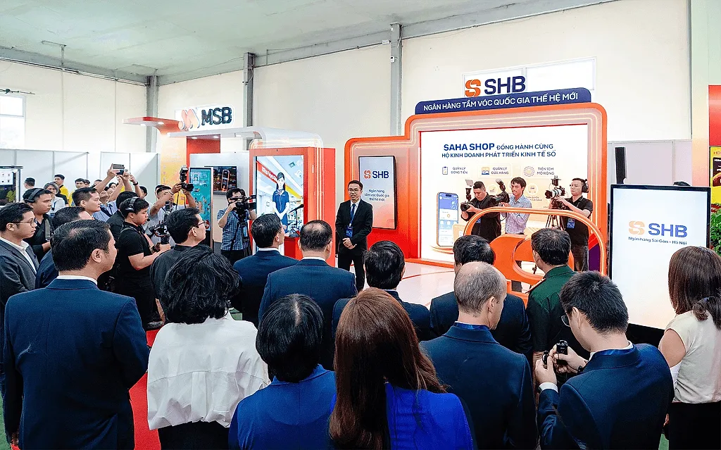 SHB SAHA Shop gây ấn tượng tại sự kiện Chuyển đổi số ngành Ngân hàng 2026