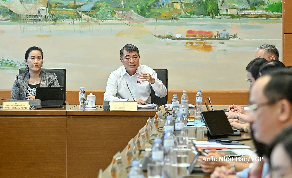 Thủ tướng Lê Minh Hưng: Giảm chi thường xuyên để tăng chi đầu tư — Chính phủ
