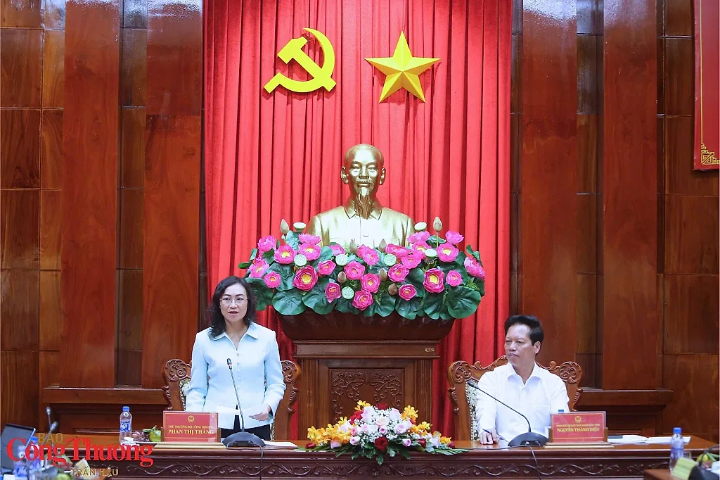 Thứ trưởng Bộ Công Thương Phan Thị Thắng làm việc với tỉnh Đồng Tháp