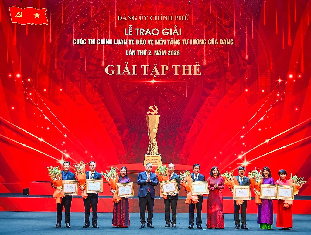 Đảng bộ NHNN xuất sắc đạt 14/75 giải thưởng tại Cuộc thi chính luận về bảo vệ nền tảng tư tưởng của Đảng trong Đảng bộ Chính phủ lần thứ 2