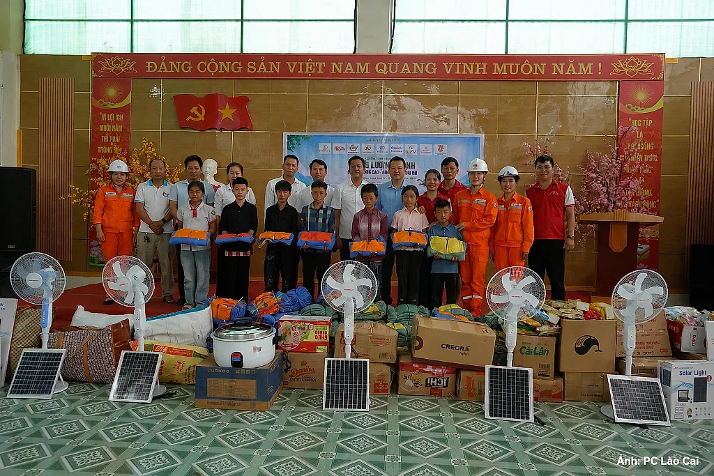 Năng lượng xanh đến với trẻ em vùng cao Lào Cai