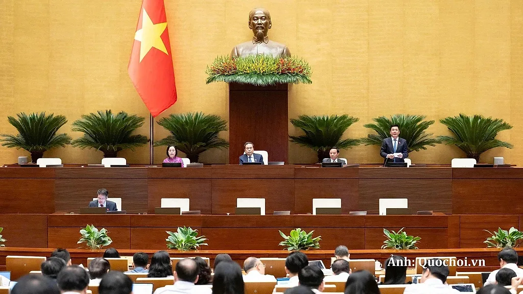 Phấn đấu hoàn thành tuyến đường sắt Lào Cai - Hà Nội - Hải Phòng vào 2030 — Quốc hội