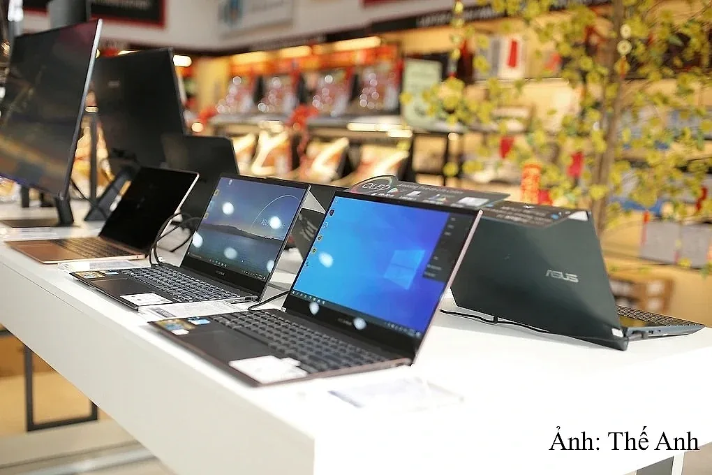 Trước mùa tựu trường, thị trường laptop trên chợ điện tử vẫn đìu hiu
