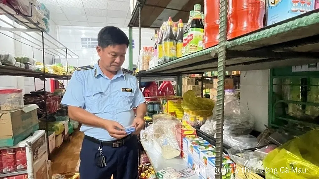 Cà Mau siết kiểm tra hàng giả, an toàn vệ sinh thực phẩm