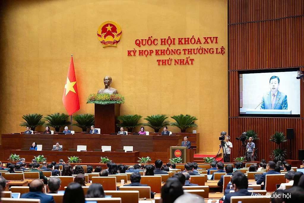 Quảng Ninh chính thức lên thành phố từ ngày 1/9, Bắc Ninh từ 20/9