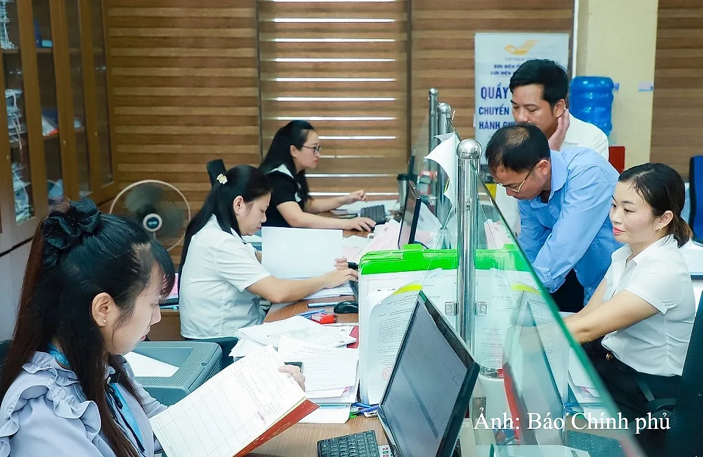Điều kiện tính thời gian công tác để xét tiếp nhận công chức — Bộ Nội vụ