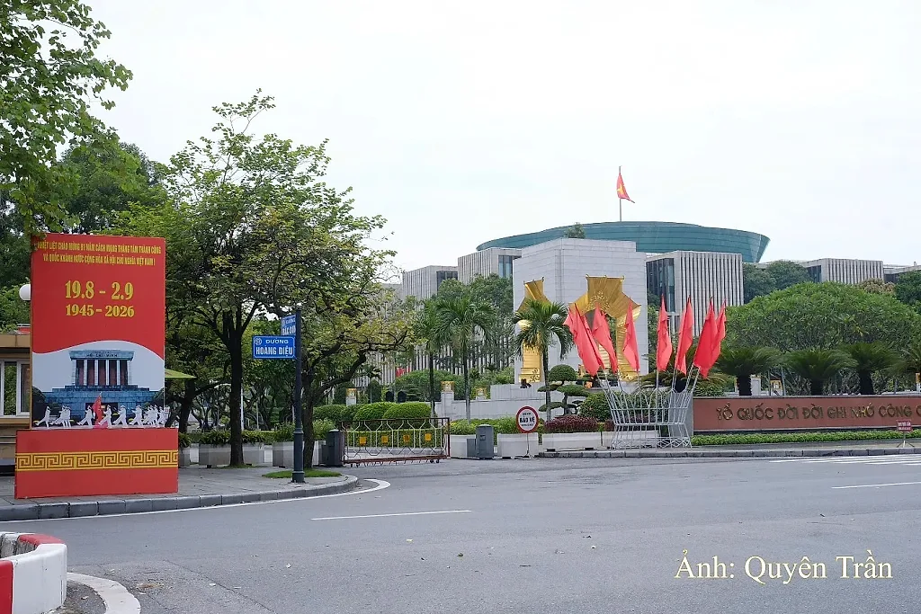 Hà Nội rực rỡ cờ hoa trước thềm Quốc khánh 2/9