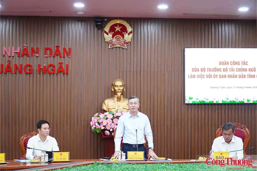 Tạo động lực đưa Quảng Ngãi trở thành trung tâm kinh tế biển năng động