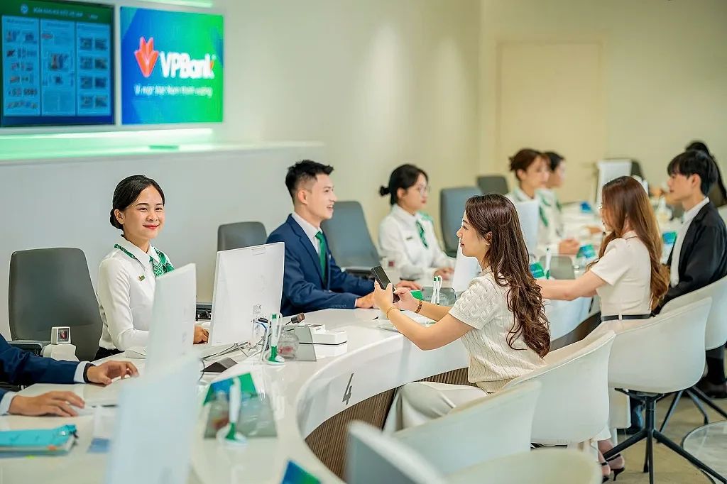 Làn sóng bán vốn ngân hàng cho đối tác ngoại và những kỳ vọng mới