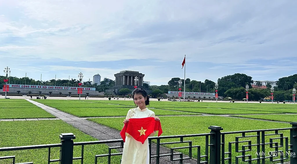Theo chân Gen Z 'chạm vào lịch sử' giữa lòng Hà Nội dịp Tết Độc lập