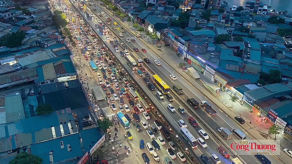 Áp lực giao thông tăng cao tại các cửa ngõ Hà Nội trước kỳ nghỉ lễ 2/9