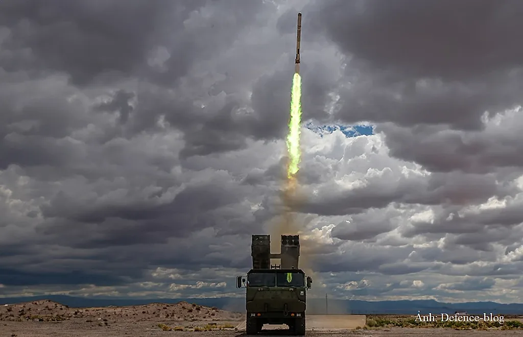 Tổ hợp HIMARS được tiếp sức bằng rocket huấn luyện thế hệ mới