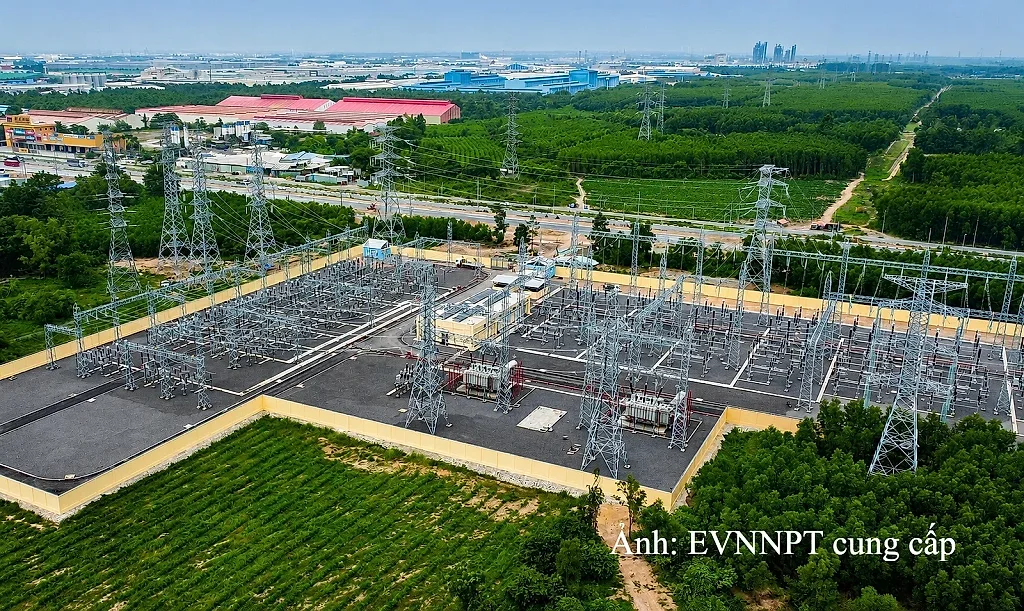EVNNPT hoàn thành đóng điện 2 công trình truyền tải chào mừng Quốc khánh