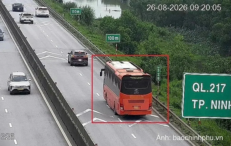 Xem xét mức phạt vi phạm khoảng cách an toàn trên cao tốc