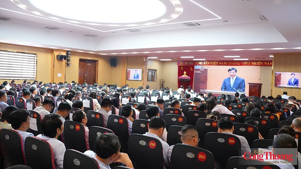 Chùm ảnh: Đảng bộ Bộ Công Thương học tập, quán triệt một số Nghị quyết, Chỉ thị của Bộ Chính trị