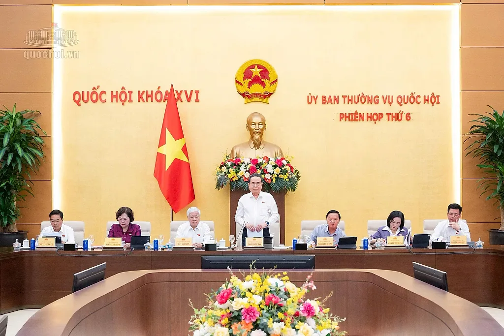 Chủ tịch Quốc hội: Không đẩy khó khăn về phía người dân, doanh nghiệp — Ủy ban Thường vụ Quốc hội