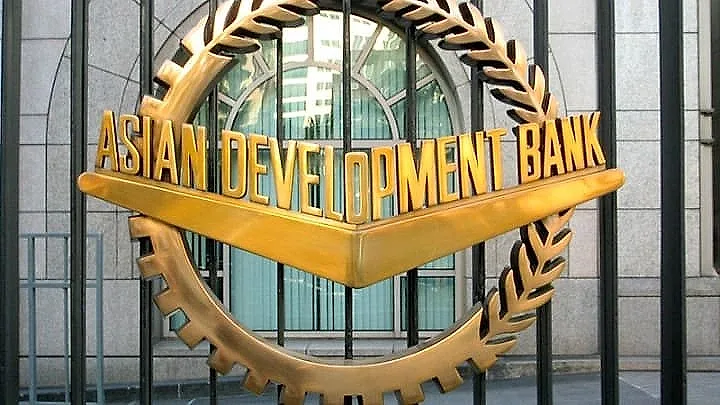 ADB và Việt Nam ký kết gói tài trợ trị giá 42,76 triệu USD để xây dựng hệ thống thủy lợi