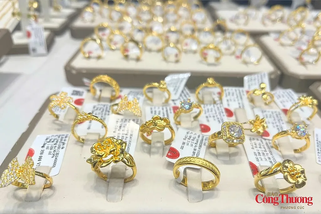 Giá vàng hôm nay (4/9): Đảo chiều tăng trở lại