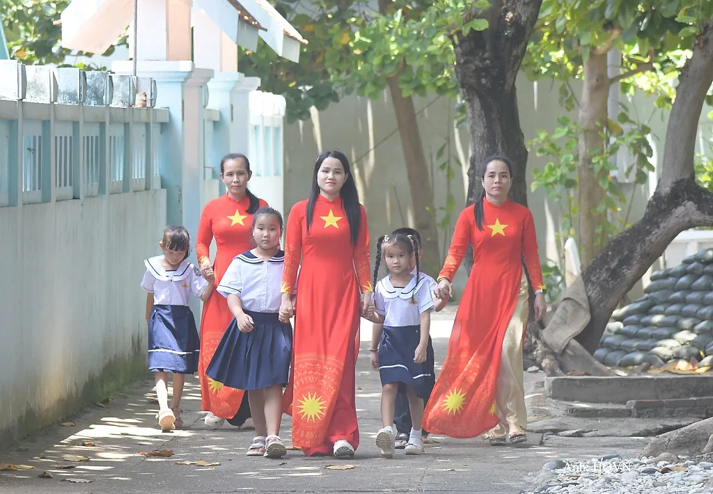 Tiếng trống khai giảng vang vọng giữa biển trời Trường Sa