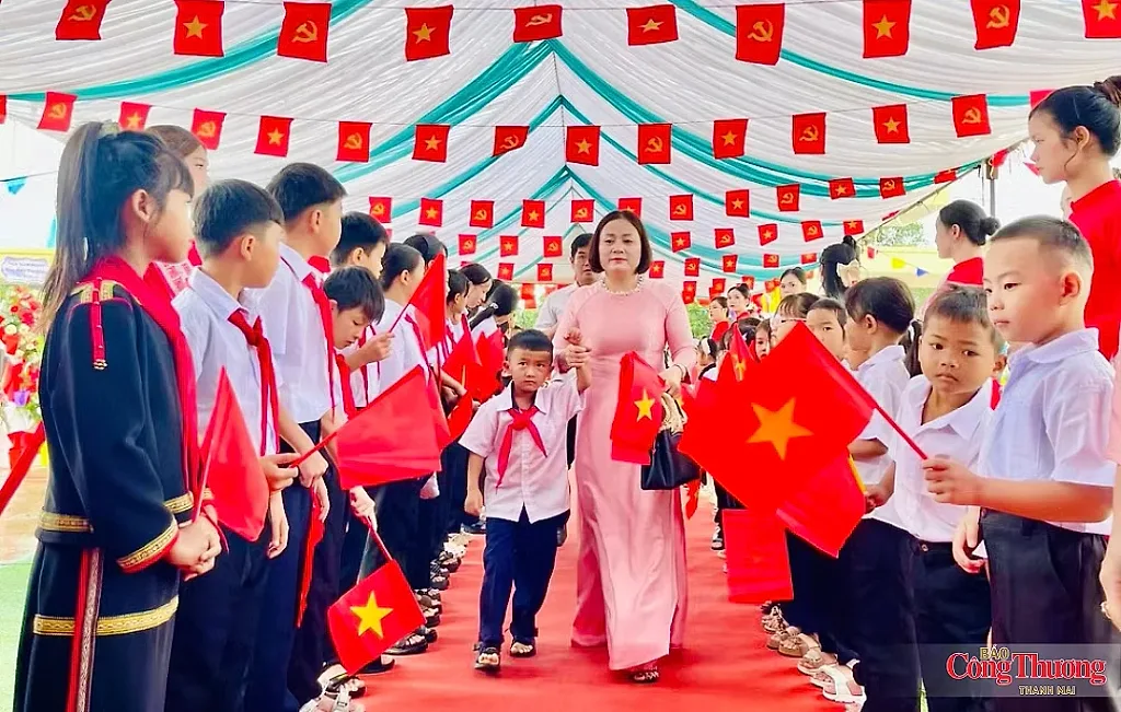 Ước mơ cất cánh từ mái trường Ia Púch nơi biên giới Gia Lai