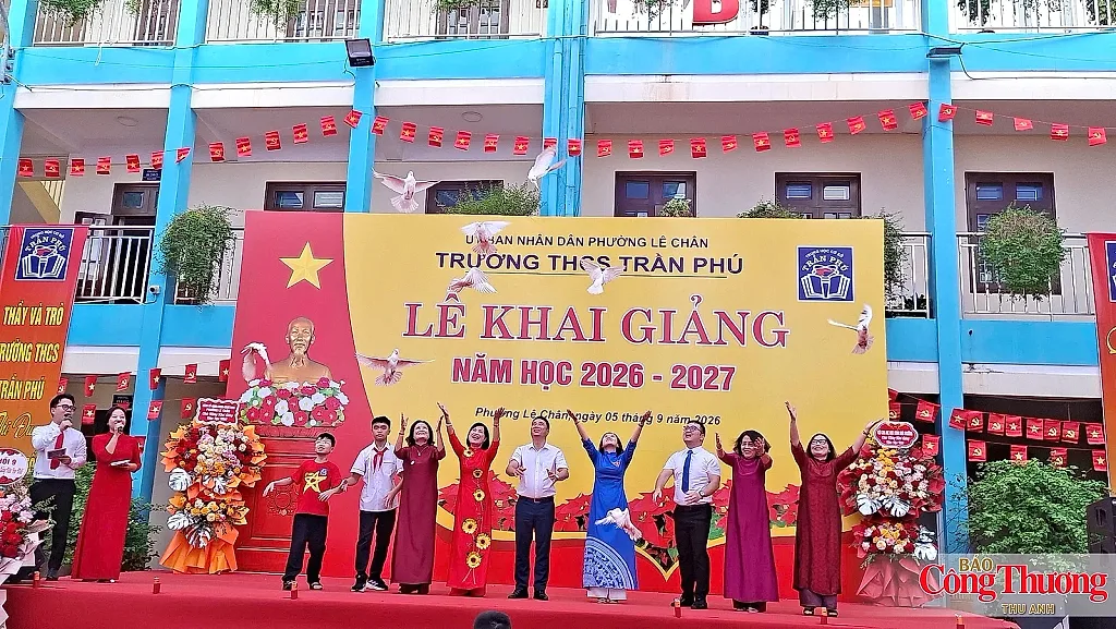 Hải Phòng: Hơn 1,1 triệu học sinh hân hoan trong ngày hội đến trường