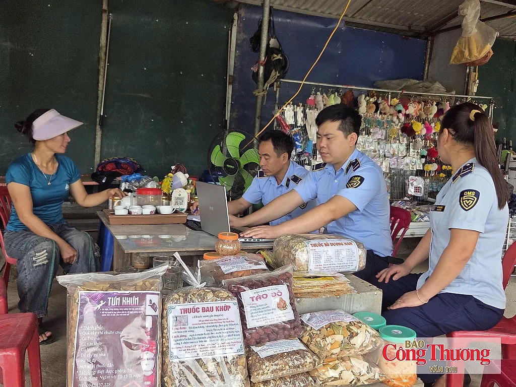 Quản lý thị trường Tuyên Quang tăng kiểm soát hàng hóa mùa lễ hội