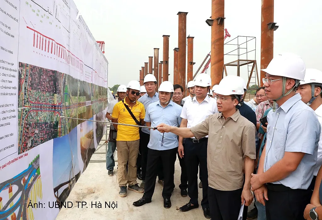Phó Chủ tịch UBND TP. Hà Nội kiểm tra tiến độ 3 dự án cầu trọng điểm