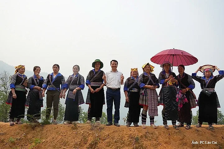 Lào Cai: Đưa nghị quyết vào cuộc sống, dòng điện chuẩn bị đến bản xa
