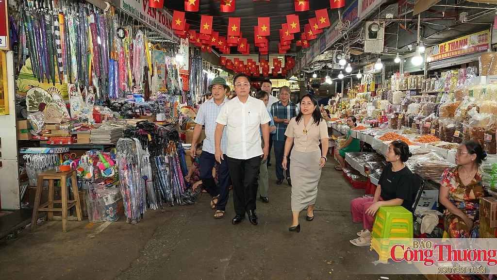 Thành phố Huế: Mở rộng không gian thương mại, dịch vụ, du lịch