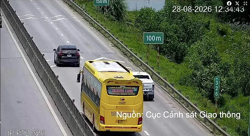 Rà soát quy định khoảng cách an toàn, xử phạt trên cao tốc