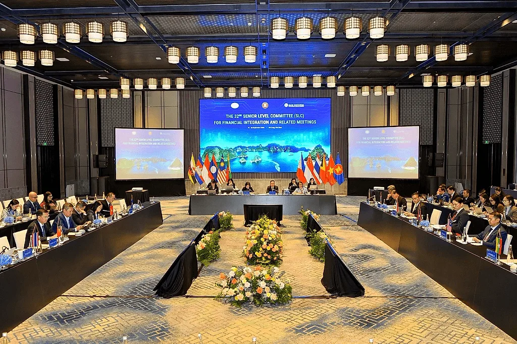 15.9-3-pho-thong-doc-nguyen-ngoc-canh-dong-chu-tri-hoi-nghi-uy-ban-cap-cao-ve-hoi-nhap-tai-chinh-asean-lan-thu-32.png