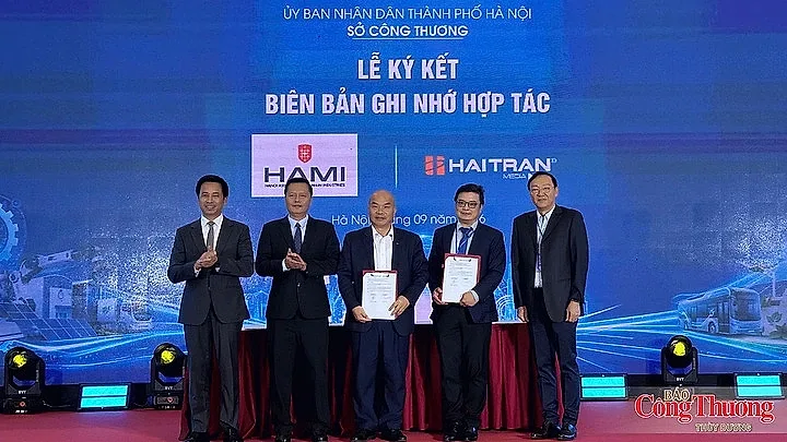 Khai mạc Hội chợ triển lãm quốc tế GREENTECH HANOI 2026