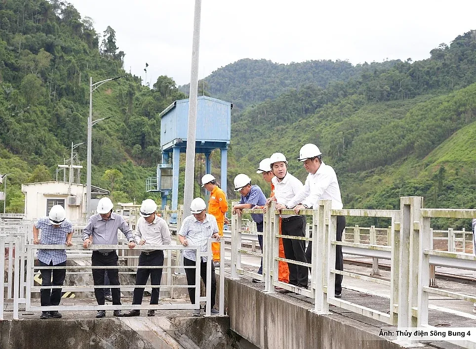 Kiểm tra công tác an toàn đập, hồ chứa tại Thủy điện Sông Bung 4