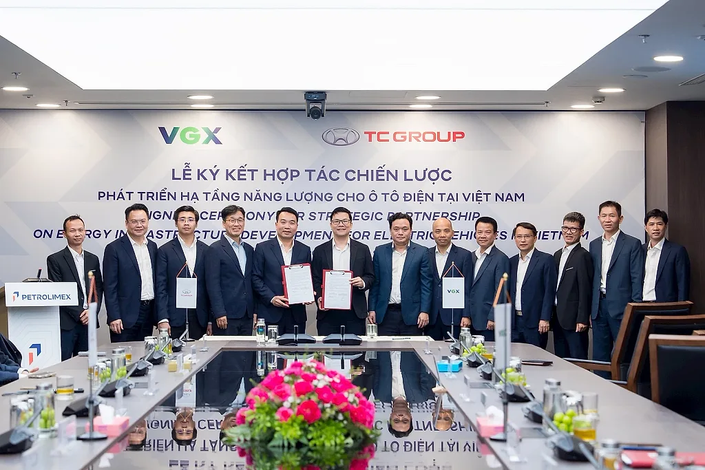 Tập đoàn Thành Công chính thức hợp tác cùng VGX về thúc đẩy hạ tầng giao thông xanh tại Việt Nam