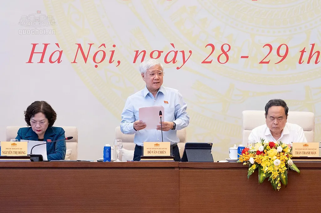 Bế mạc Hội nghị đại biểu Quốc hội hoạt động chuyên trách lần thứ Nhất