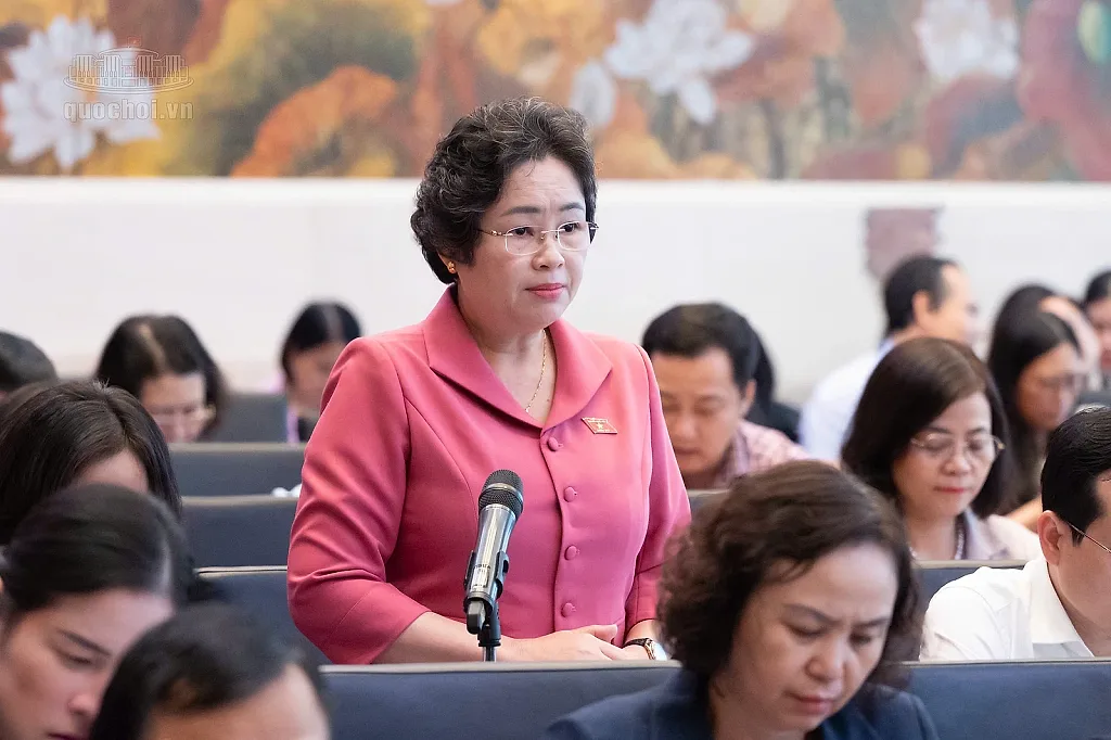 Đại biểu Quốc hội cho ý kiến về nhóm dự án luật thuộc lĩnh vực văn hóa, báo chí