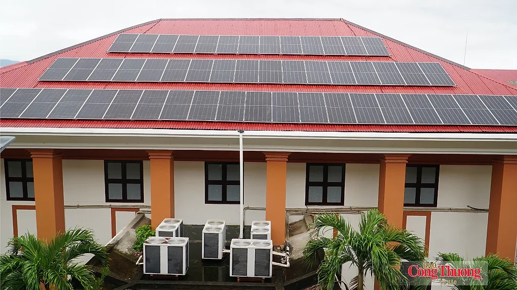 Đà Nẵng: Hiệu quả lắp đặt điện mặt trời mái nhà ở trụ sở công