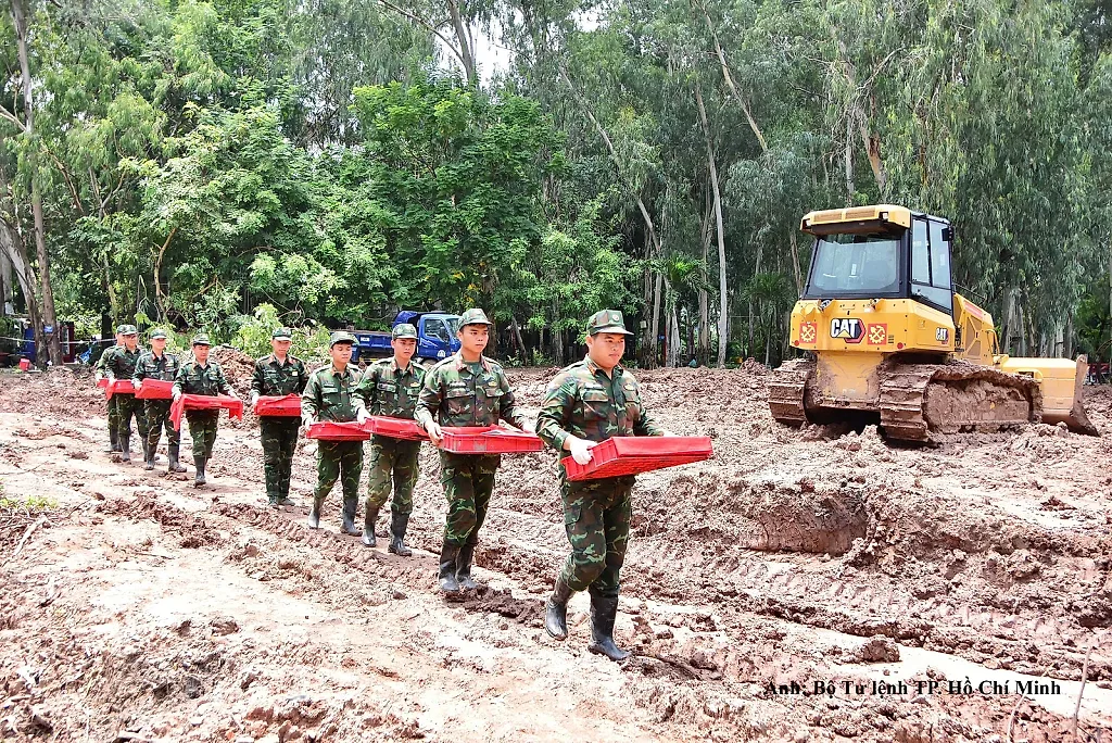 Phát hiện, quy tập thêm 19 bộ hài cốt liệt sĩ tại Công viên Lê Thị Riêng