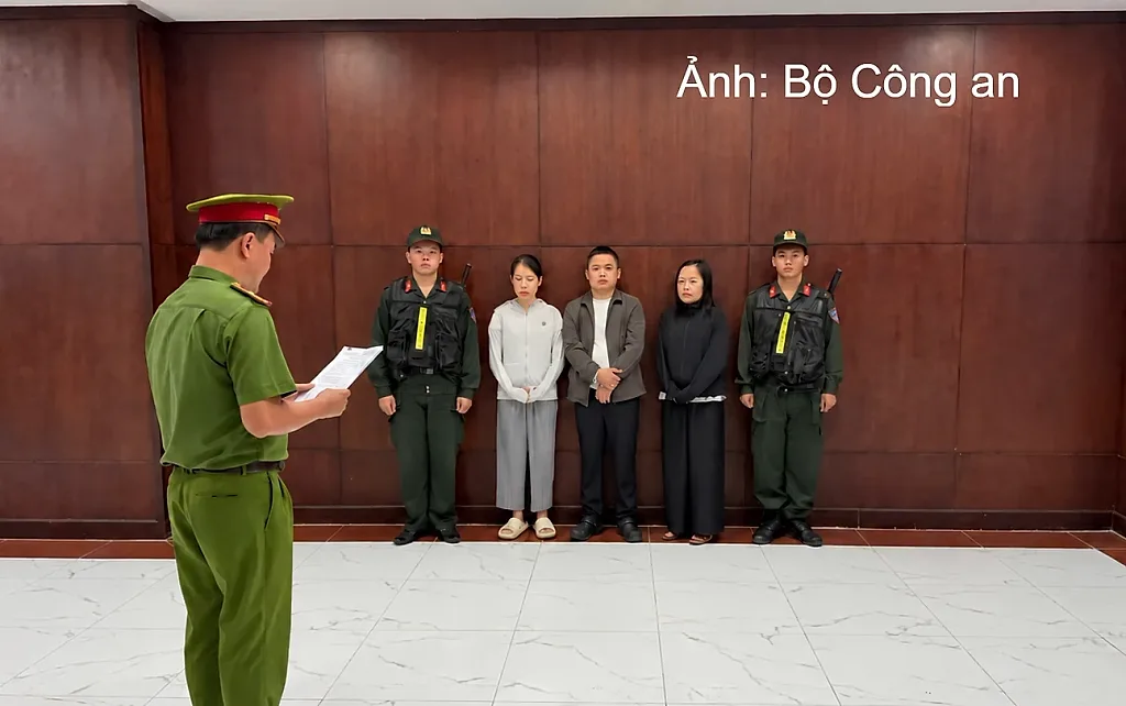 Khởi tố thêm 3 đối tượng liên quan đến vụ Ngân 98 sản xuất, bán hàng giả