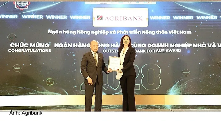 Agribank được vinh danh 3 giải thưởng Ngân hàng Việt Nam tiêu biểu 2026