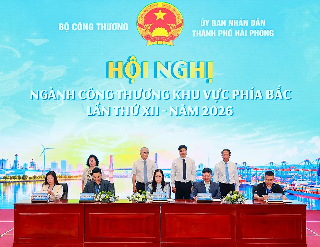 le-ky-ket-bien-ban-ghi-nho-hop-tac-phat-trien-thuong-mai-dien-tu-giua-amazon-global-selling-viet-nam-va-so-cong-thuong-tp.-hai-phong.jpg