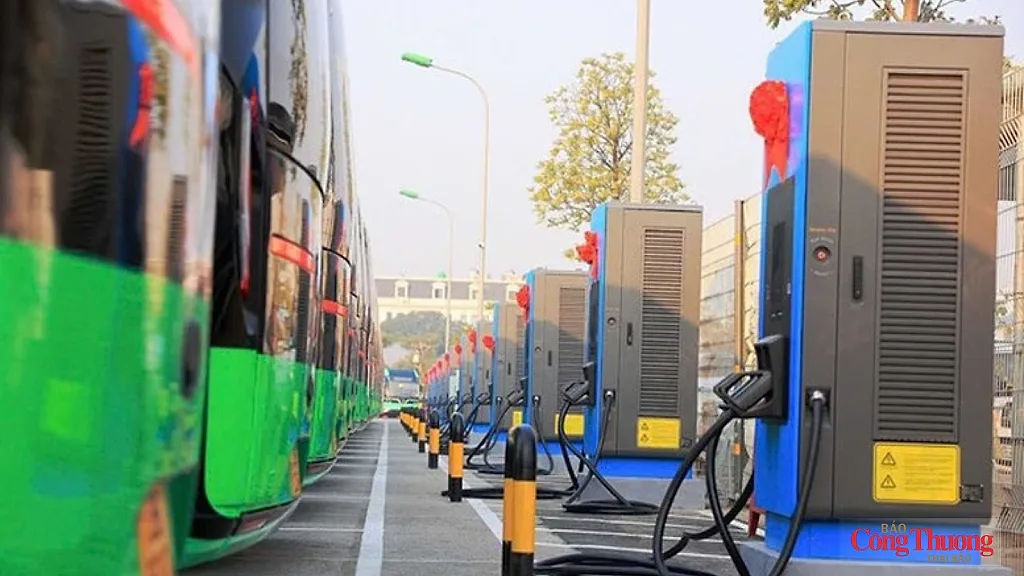 Ban hành quy chuẩn kỹ thuật quốc gia về trụ sạc, trạm sạc xe điện