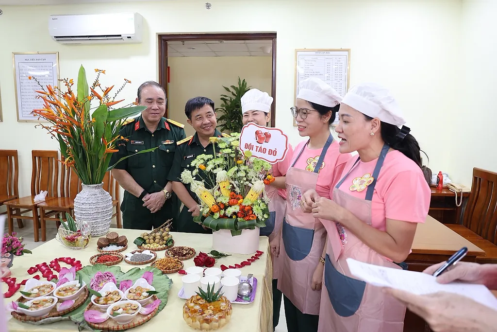 Học viện Chính trị: Sôi nổi Cuộc thi nấu ăn 'Bếp ấm yêu thương' kỷ niệm 20/10