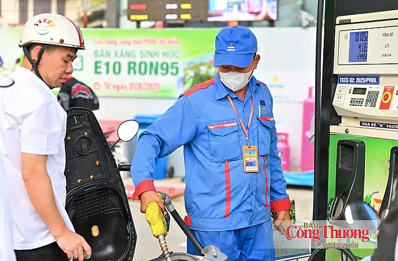 Giá xăng dầu sau 15 giờ ngày 8/10 ra sao?