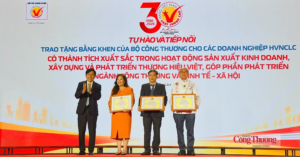 Hàng Việt Nam chất lượng cao 30 năm: Từ niềm tin, nâng sức cạnh tranh