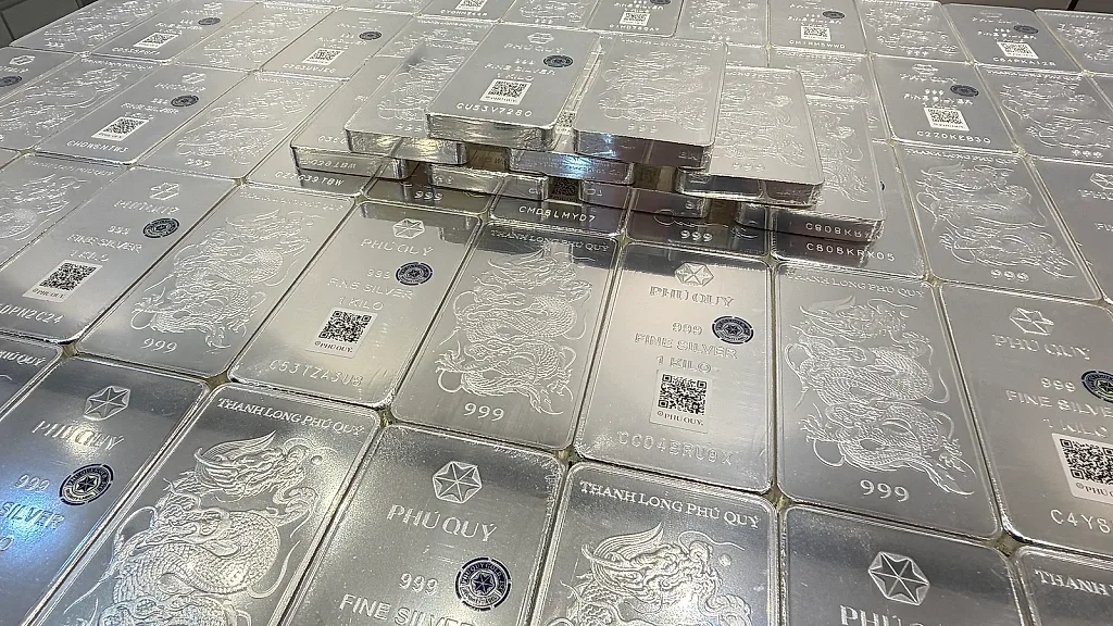 Giá bạc hôm nay 9/10/2026: Đồng loạt suy giảm