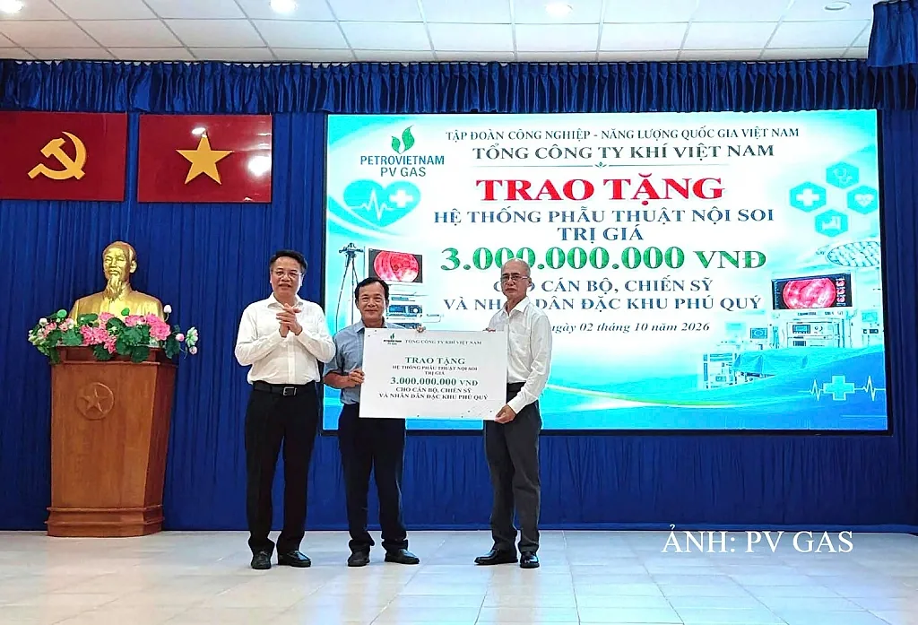 PV GAS góp phần đưa kỹ thuật mổ nội soi đến Đặc khu Phú Quý