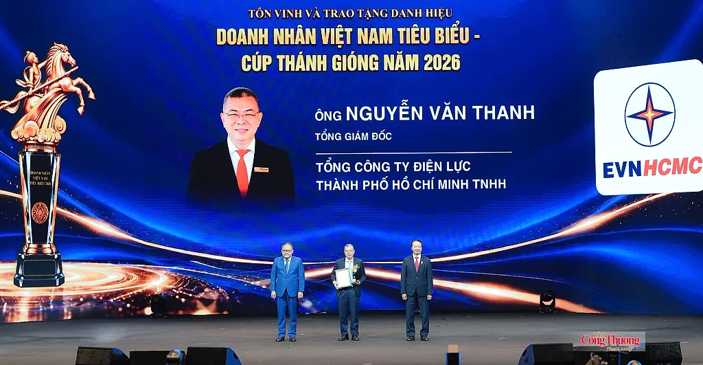 Tổng giám đốc EVNHCMC nhận Cúp Thánh Gióng 2026